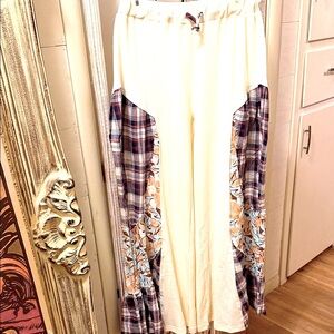 POL Cream and Multicolor Wide Leg Pants